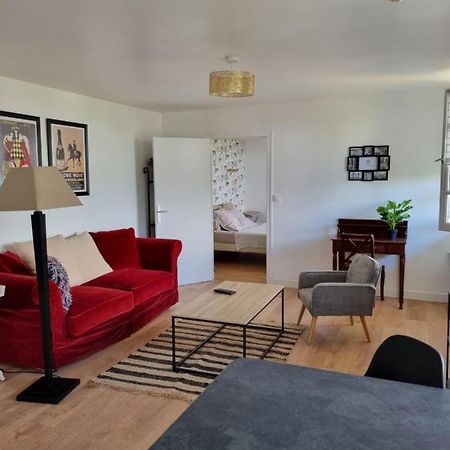 Location Saisonniere Appartement Situe A Saumur Bagian luar foto