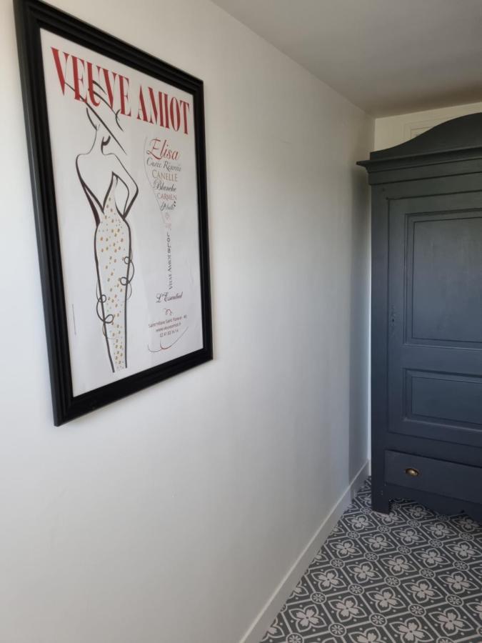 Location Saisonniere Appartement Situe A Saumur Bagian luar foto